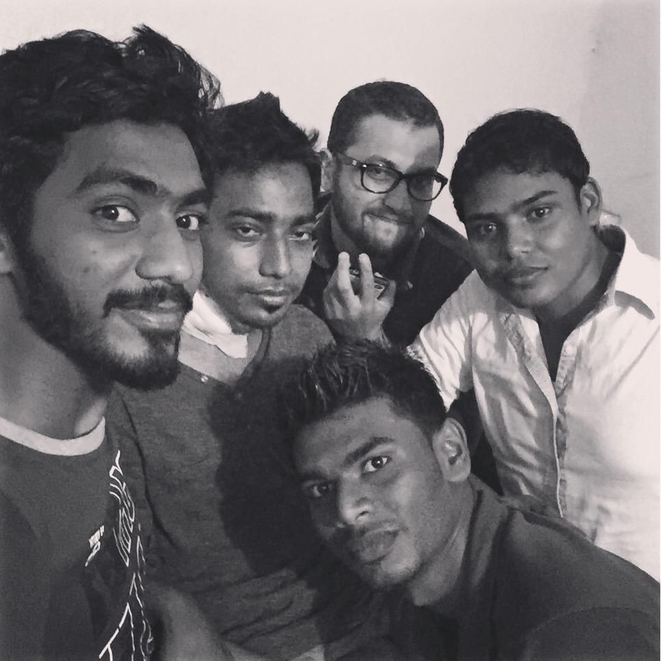 ImNasni's tweet photo. A #Batchmate #Selfie with besties.
may the Almighty Allah cure our friend #Nabras soon. #ameen #theNasni #LKA http://t.co/vg0MJq3cUT