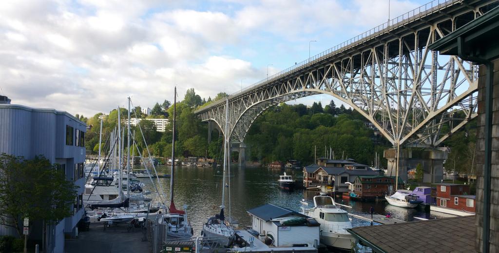 MfgMatchmaker's tweet image. Off to a great start, beautiful morning here in Seattle. Meeting some amazing women. @shesgeeky #shesgeeky