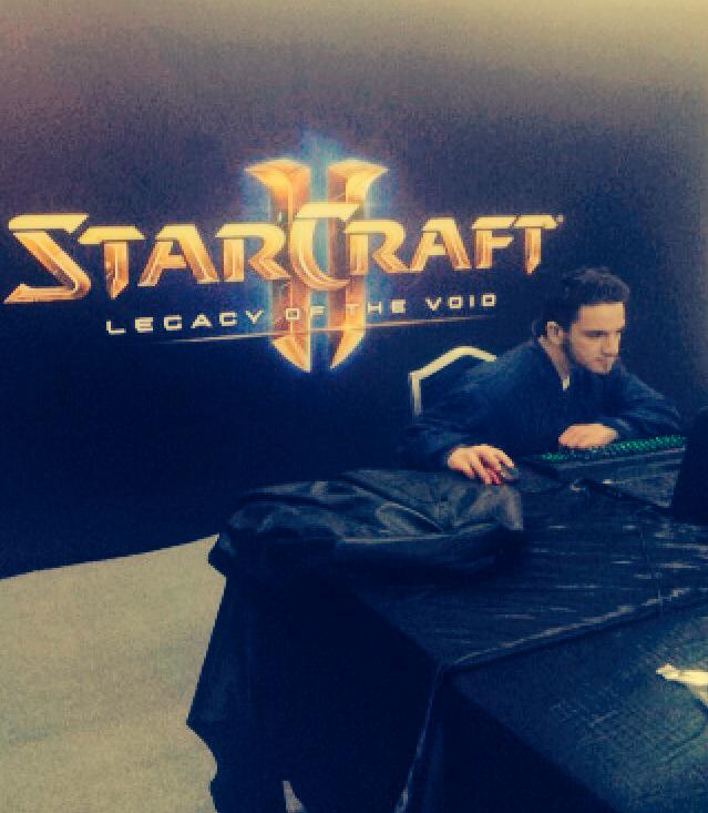 Salaseelo1's tweet photo. #StarCraftGame @orangeJo @JordanGamesWeek #OJGW http://t.co/u0jZVJE8dn
