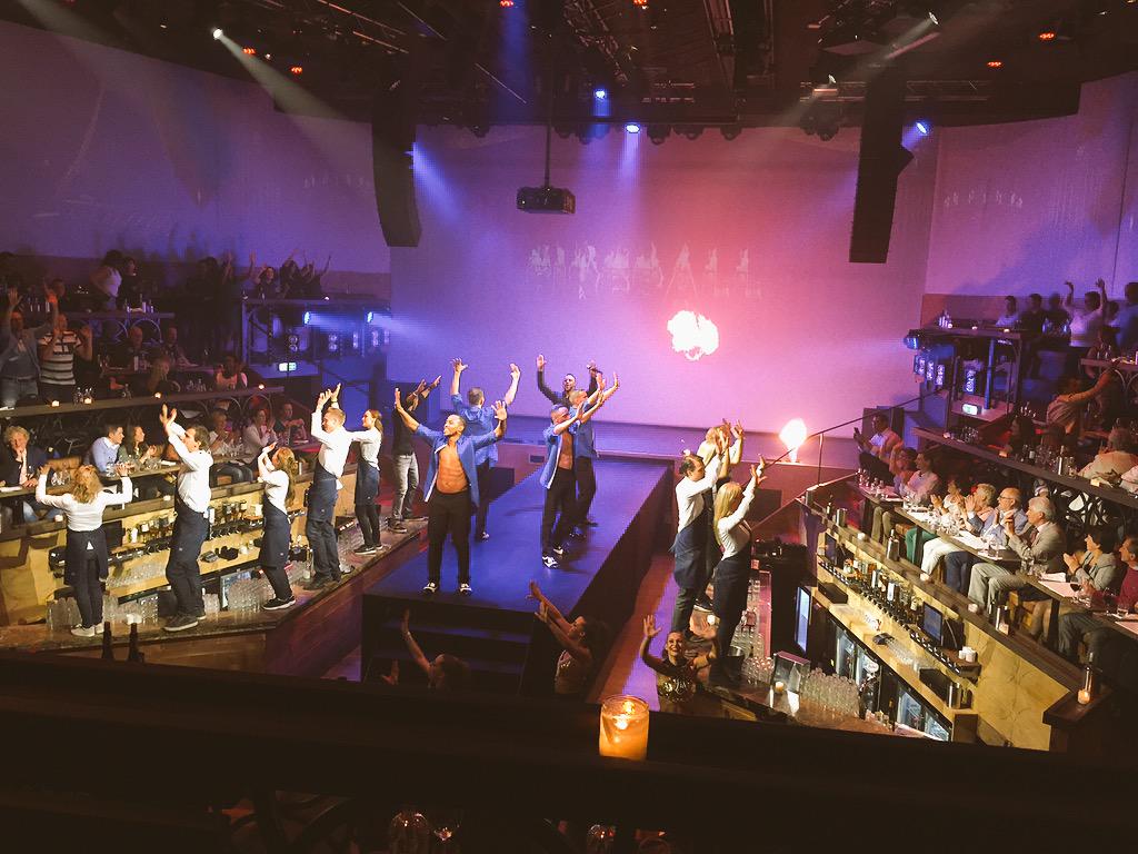 jordy_cobelens's tweet photo. Fun night out w/@elHarith @LoulouMachine seeing a great dinner show at @villathalia31! http://t.co/5RtYqJ1dfZ