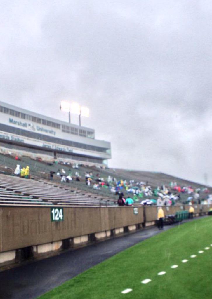 herdHater's tweet photo. #TheHerd #GreenAndWhiteGame #Marshall fans are a Joke. 14 Million in Taxes for this? #NextUAB #CutThemOff http://t.co/9q8nR2HUVc