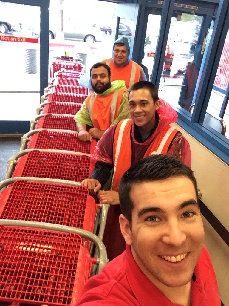 PSUFeature14's tweet photo. Target team at #T1362 working hard in the rain! #GuestsComeFirst #D219 @BrianHardin3 http://t.co/ubfNwVd2xG