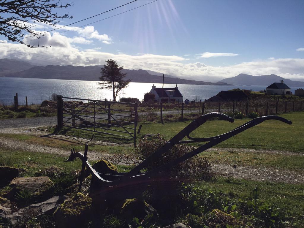 Stay_House's tweet photo. Thank you @timestravel - Skye White House one of your 'Great British Beach Escapes | Book at http://t.co/eWQDS2aoFq http://t.co/9jVFNELifw