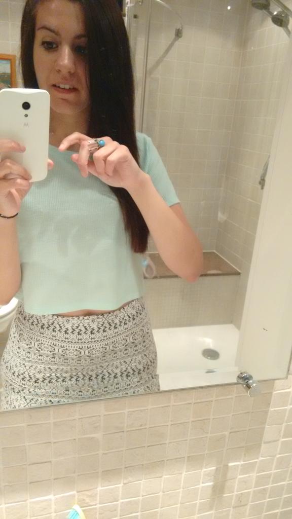 SaaraSupertramp's tweet photo. #Fotoespejoantesdesalir #quéhaces #meaburro #fandango #putuca http://t.co/uStW1mWRtg