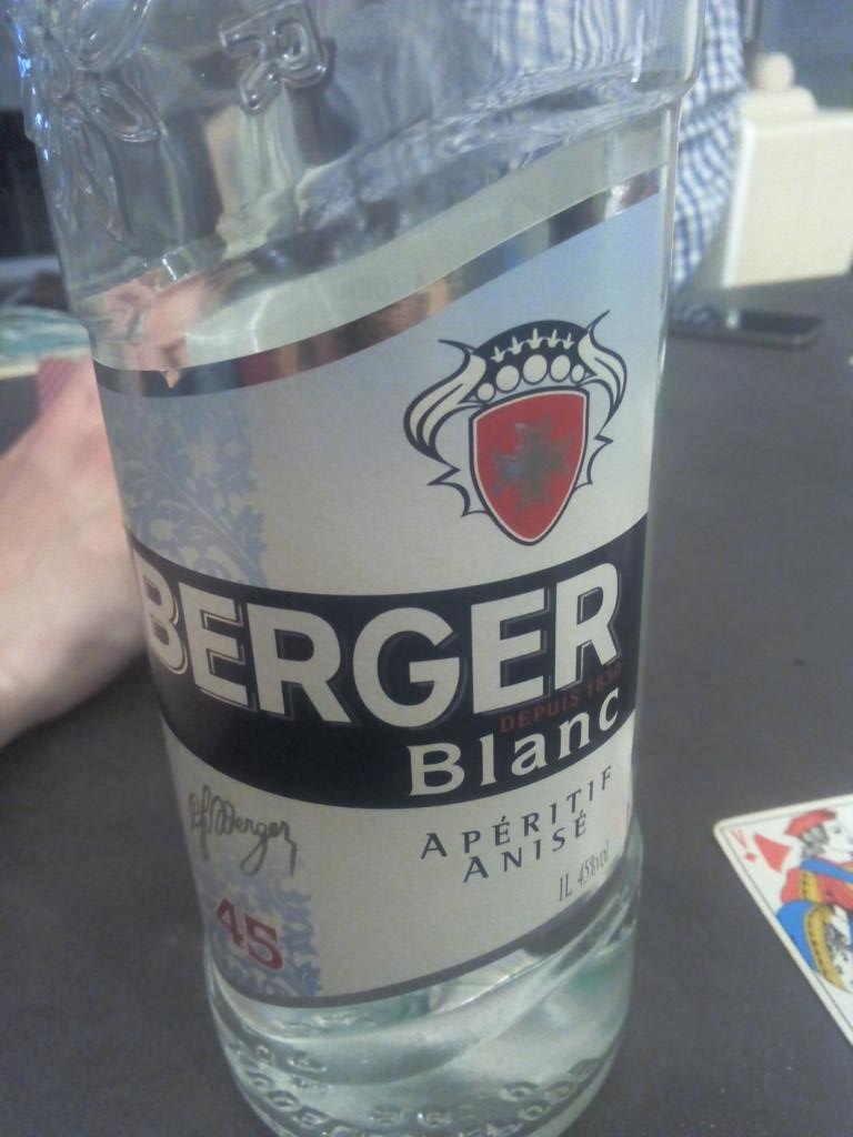 AnthonyTallaron's tweet photo. #TheVoice dédicace à monsieur Seguin! Merci Blanquette ma petite chèvre <3 http://t.co/j03LT65I1r