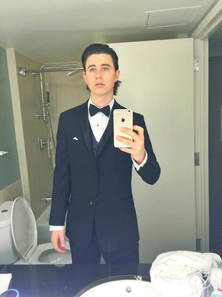 Nashgrier's tweet image. dinner