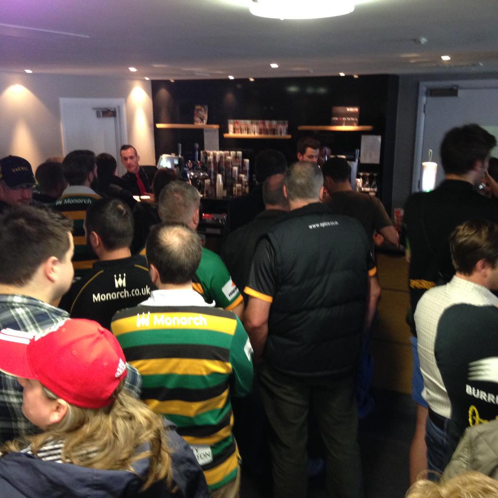James22con's tweet photo. the worst bar ever! #coys #stadiummk http://t.co/KlSjcbb0Og