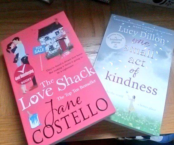 LauraHolds28's tweet photo. Couldn't resist these today! @janecostello @lucy_dillon... hopefully will be able to squeeze into #paperbackmonth http://t.co/hEvWfky5Pu