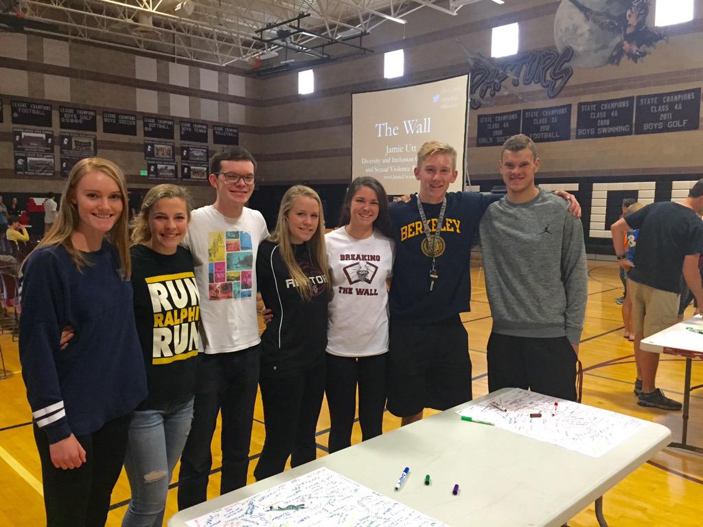 sclacapstone's tweet photo. Great to see these kids here supporting each other! #sclafamily #community @SilverCreekLA @SCLATheWall http://t.co/k5uEPrZ2As