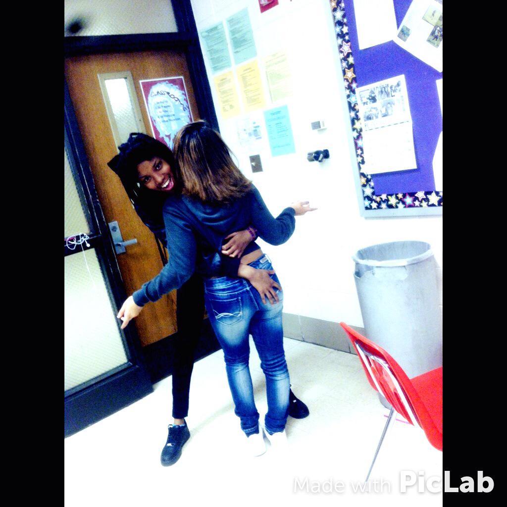 Missjaylen's tweet photo. The Shit We So In class . 😂My Lul Demon 💥🔫👿 http://t.co/4EzEt7AUo1