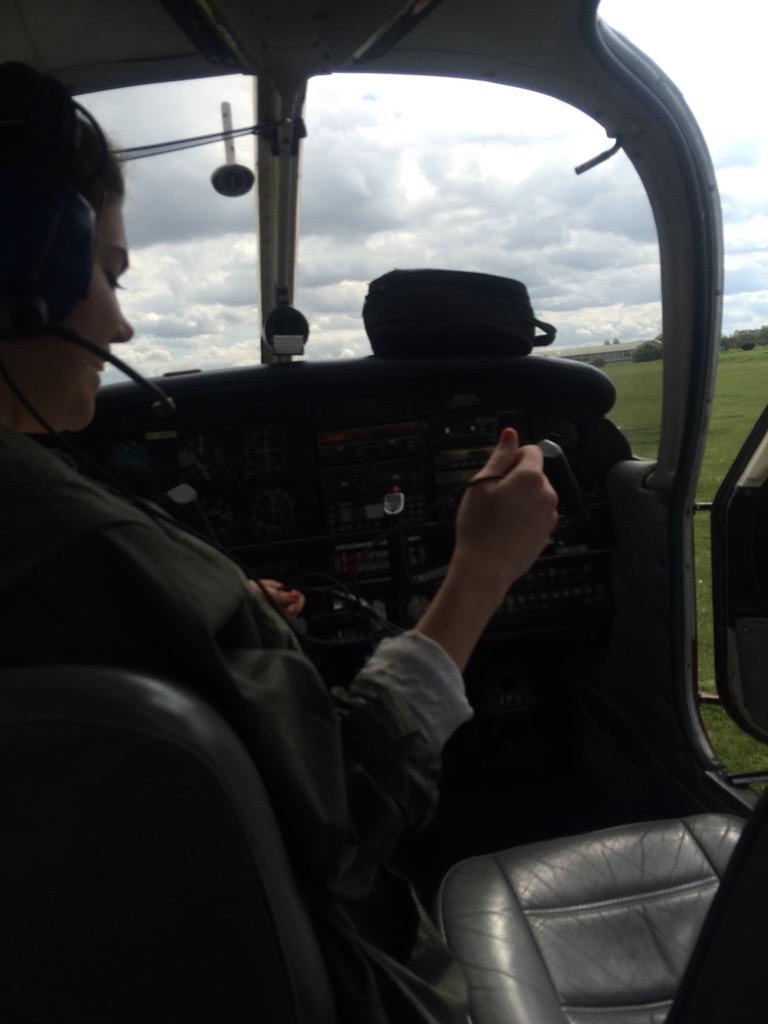 Kris_10162's tweet photo. Flew my first plane today!! Had a great time and the instructor was great! @flyhenlow http://t.co/g53Pv2ddSt