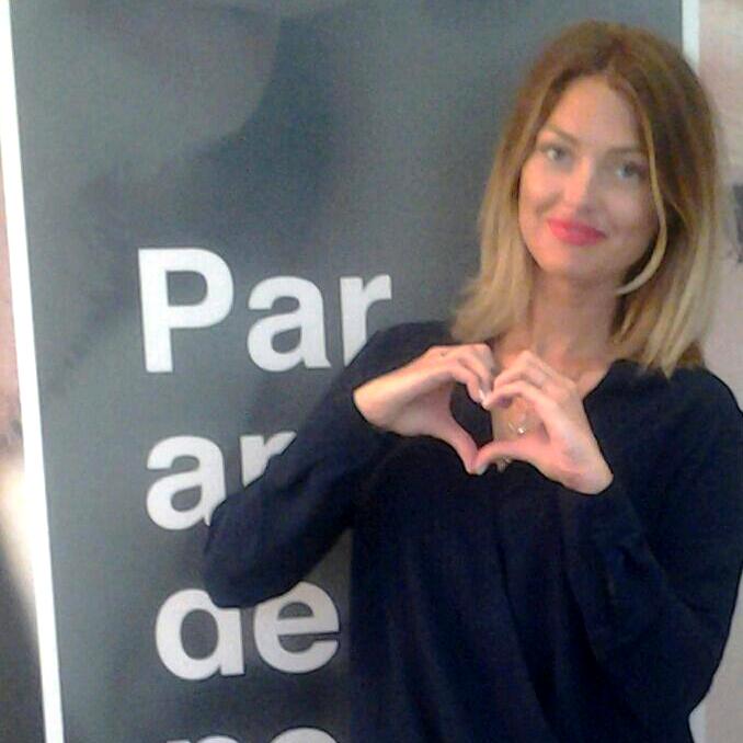 <a href="/caroreceveur/">Caroline Receveur</a> à l’événement "Easyparapharmacie Fête le Printemps 2015" 🌺 #EFP15