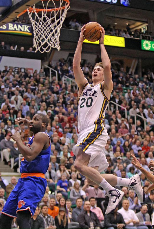 SportBrackets00's tweet photo. -2014/15 NBA MVP-
Round of 32

RT - LaMarcus Aldridge

Fav - Gordon Hayward http://t.co/oK3nfdX806