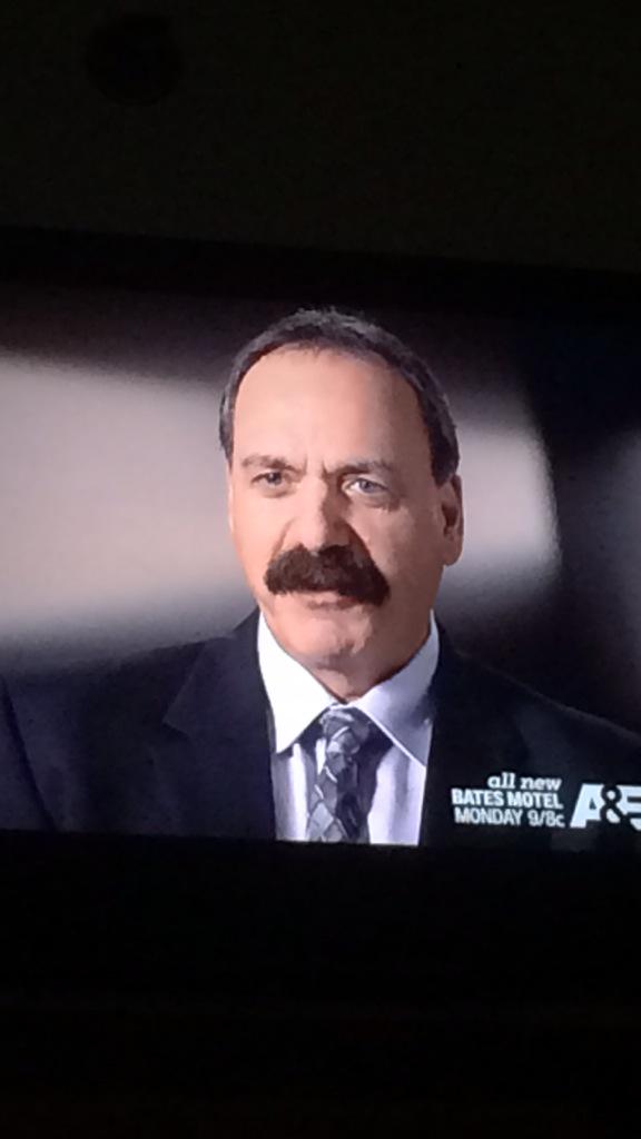 Jakekennedy_75's tweet photo. Guy on first 48 puttin @BarstoolBigCat mustache to Shame http://t.co/67JRRUg3mC