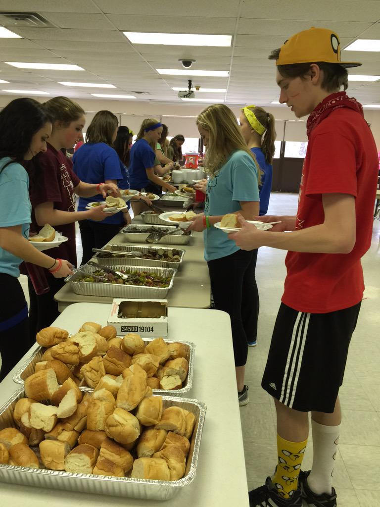 TJ_miniTHON's tweet photo. Thanks so much to Kenny's BBQ catering for our awesome lunch!! http://t.co/IZxXuMgMIP