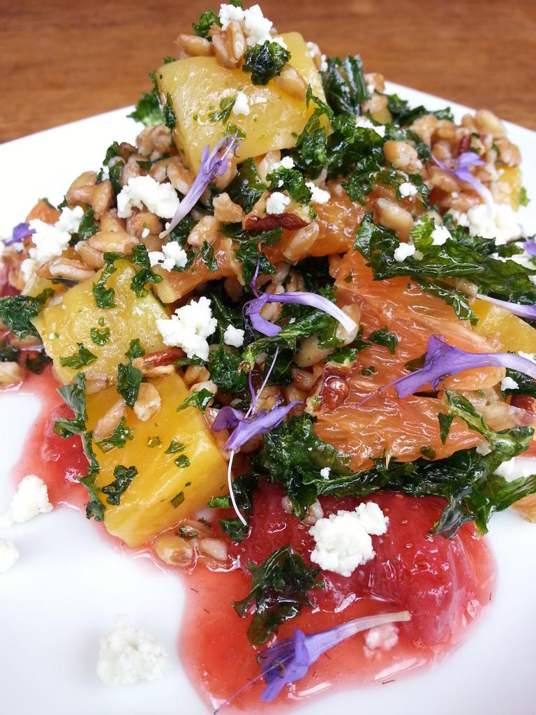 TenderGreens's tweet image. #tgirvine Citrus, Beet &amp;amp; Farro Salad, Point Reyes Blue Cheese, Pecans, Crispy Kale, Alegria Farm Strawberry Compote.