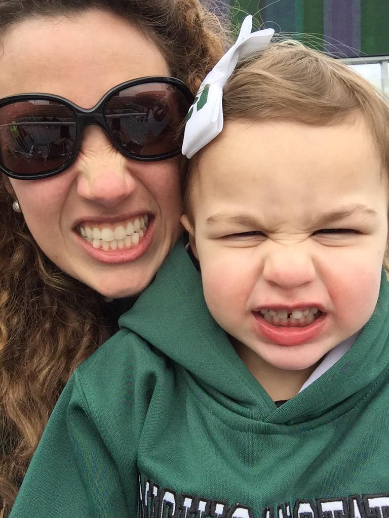 MacKenzieKam's tweet photo. #SpartanGameday #cheesin http://t.co/Ll5nhcYM1E