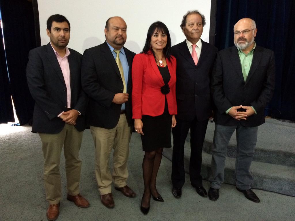 gorecoquimbo's tweet photo. Intendenta da respuesta a planteamientos ciudadanos sobre alcances #cuentaintendenta y desafíos de gobierno @segegob http://t.co/PwnRGpzZJC