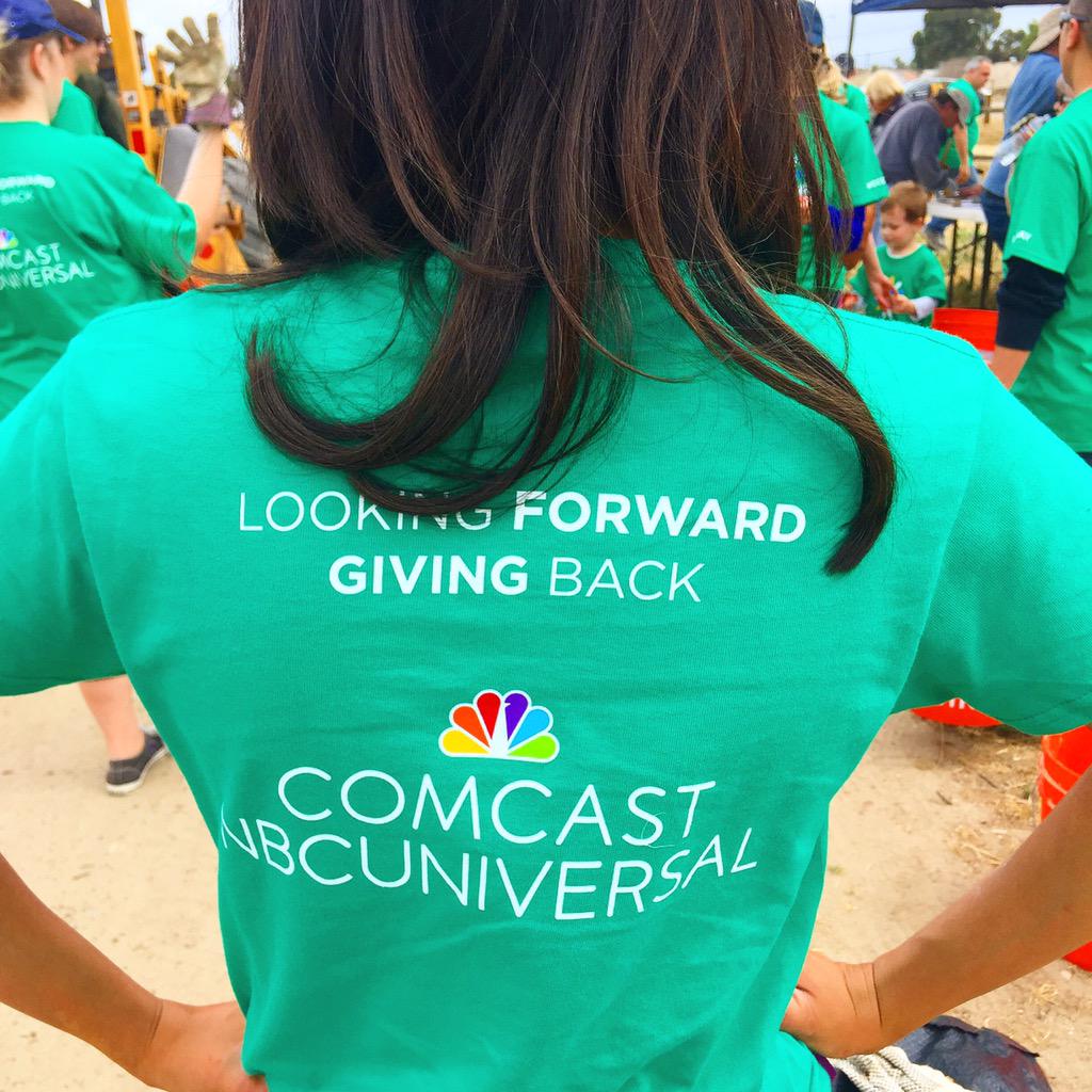 LibertyZSimmons's tweet image. Getting dirty to clean up the Tijuana River Valley Garden #CCDay @comcastcares @nbcsandiego @NBCUniversal #NBC7