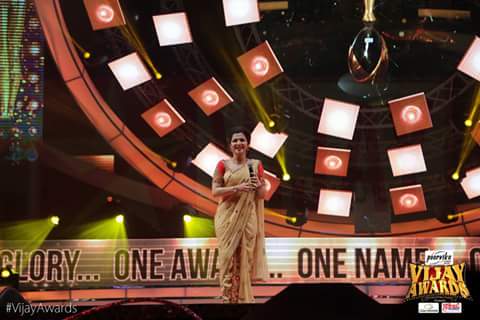 DDFANZ's tweet photo. Mass people's supports n whistle sound for our #DD அரங்கம் அதிரும் இவளை கண்டால்
Looking gorgeous @DhivyaDharshini ;) http://t.co/L9zgmfYwdV