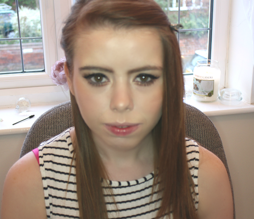 Victoriaxmonroe's tweet photo. Sophie came to my home beauty room today for a makeup lesson and here is the finished look, beautiful! x http://t.co/0FviEpTQkR