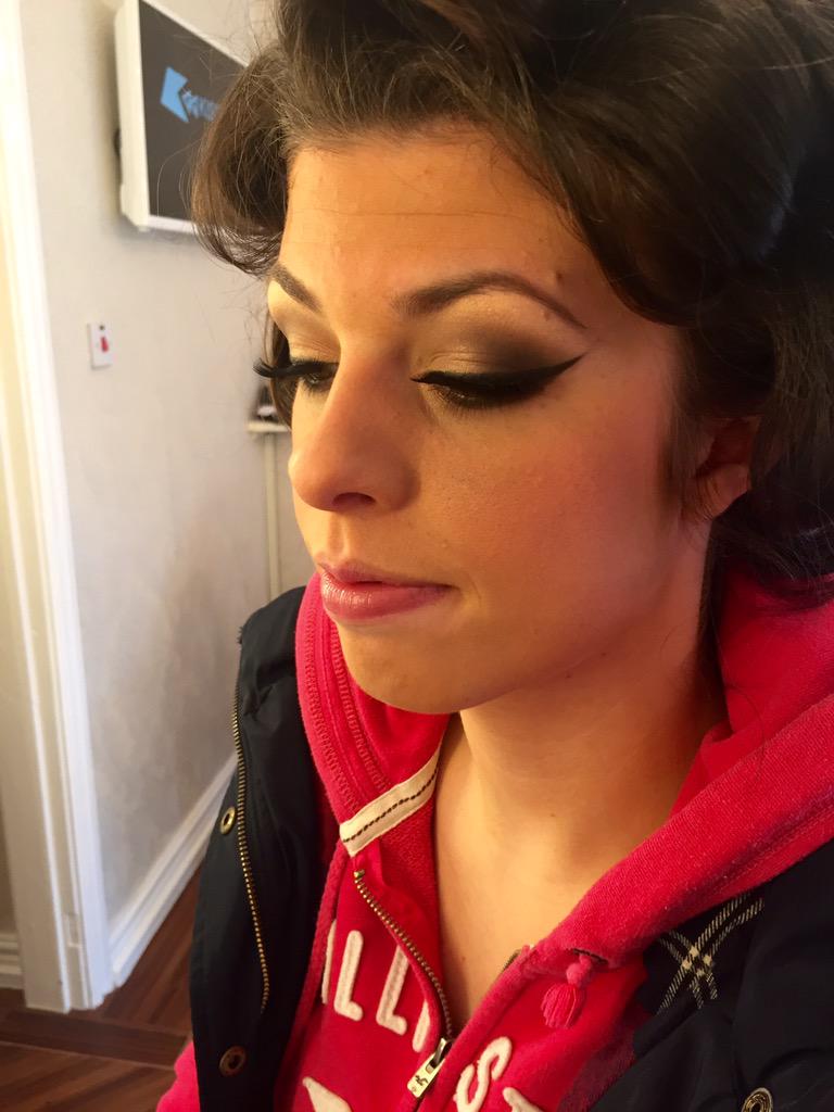 room11_x's tweet photo. @lilfaz44 birthday makeup🎉💄.. Hope you have a fab night! Xx
Eyes inc. lashes- £15
Full Face inc. lashes- £20 http://t.co/YuyL9rUBXM
