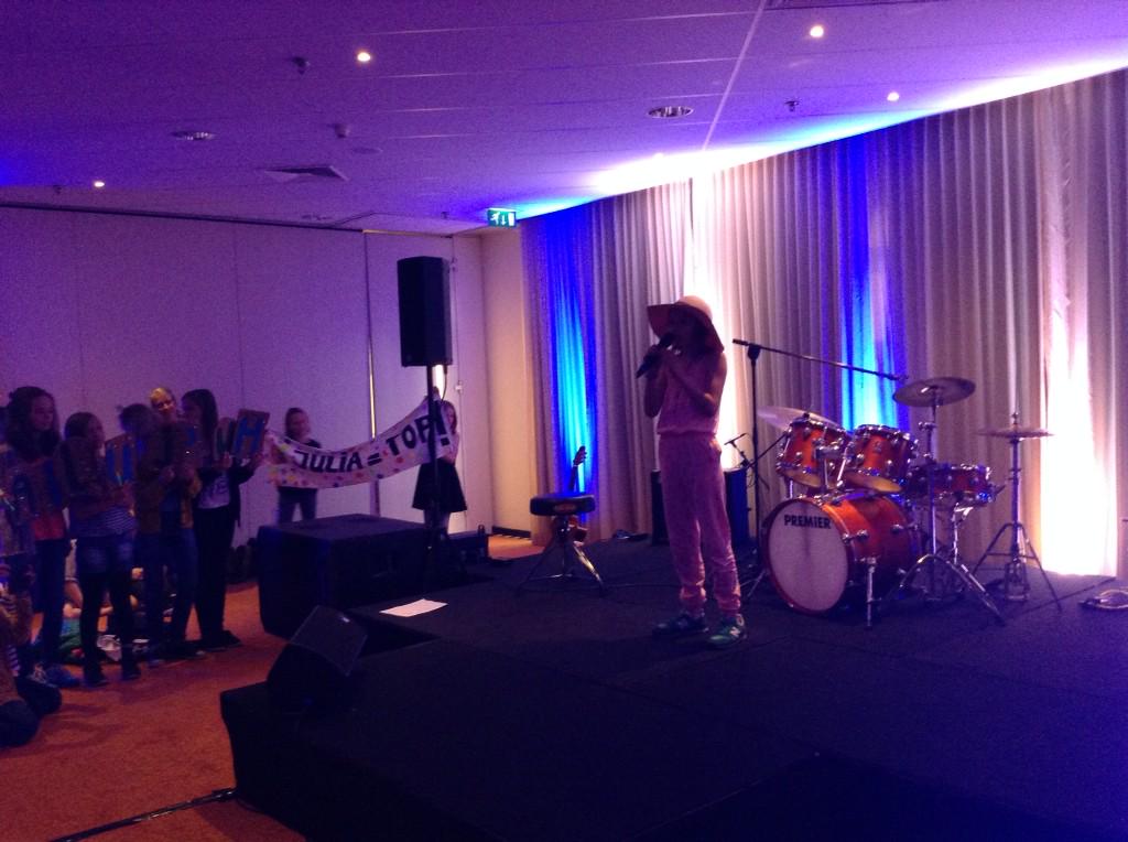 Nieuw talent, hier op Create!! #julia pas 10 jaar...