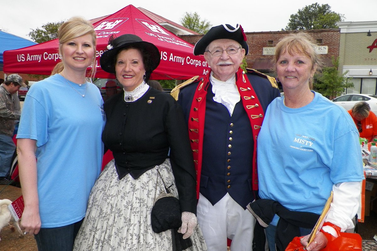 electmth's tweet image. #TeamMisty enjoyed meeting new people and spreading the word to vote on 
August 4th! #earthdaydesoto @electmth