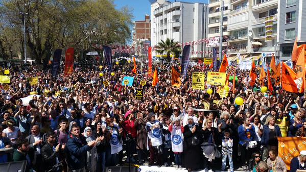 etkinhaberetha's tweet photo. 'Nükleere hayır!' diyen on binler Sinop'ta buluştu
http://t.co/2NDXuBF3j5 #NükleereHayır http://t.co/1jxb9QxACu