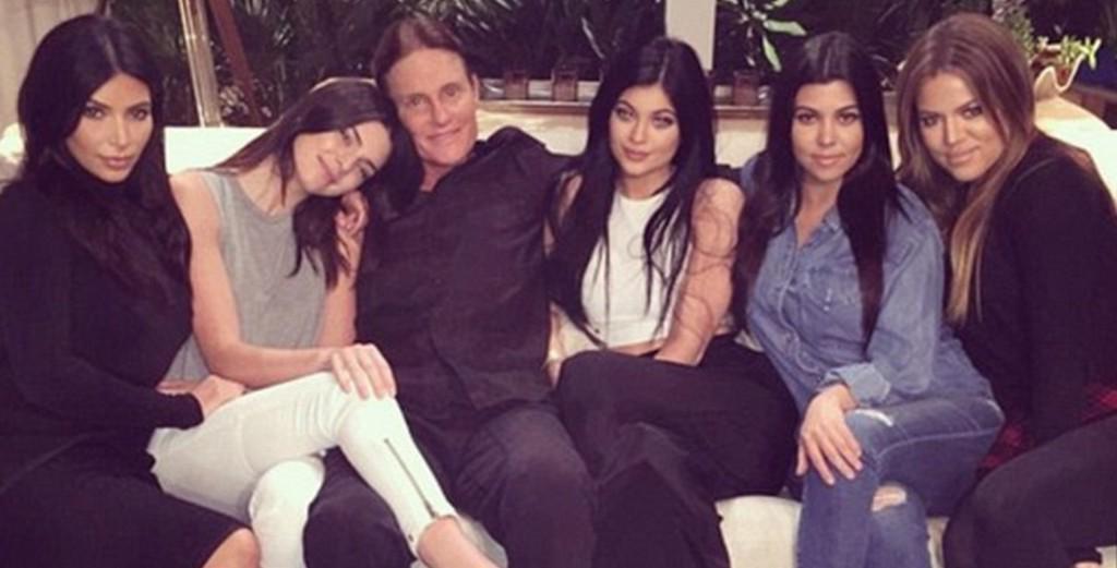 ELLEmagazine's tweet photo. Celebrities React to the Bruce Jenner Interview http://t.co/lTq1r2T84A http://t.co/fxuioZZHDm
