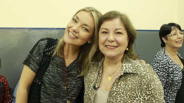 misturars's tweet photo. A @rodaika acompanhou homenagem emocionante para uma professora:
| http://t.co/r3jKM66d0w | http://t.co/rKo2HG5x7e