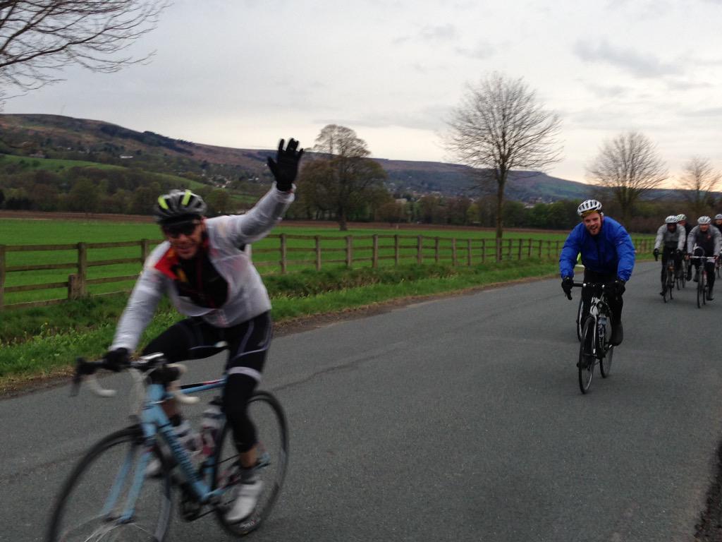 daniel_harding's tweet photo. @sabiosense #scc443 first group are close to the end, about 9 miles out. Come on lads! http://t.co/ux0uKWDbLB