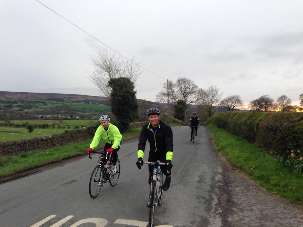 daniel_harding's tweet photo. @sabiosense #scc443 first group are close to the end, about 9 miles out. Come on lads! http://t.co/ux0uKWDbLB