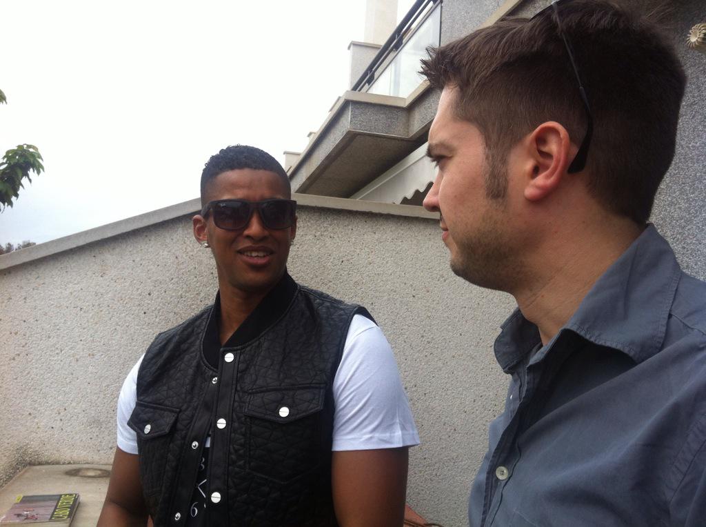 nabokanoti's tweet photo. Grabando el videoclip de @IvandoReis con @dukebogart . Work in progress... Again! http://t.co/J9iCw0qa76