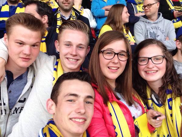 annelies_18's tweet photo. SAMEN KAMPIOEN! #stvv http://t.co/Gi8kW2II8E