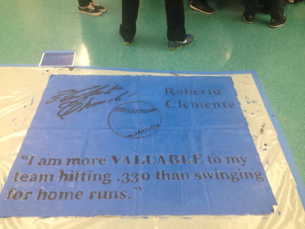 SbuxWfc's tweet photo. "I am more valuable to my team hitting .330 than swinging for home runs" - Roberto Clemente #extrashotofgood http://t.co/SSkvskpMmT