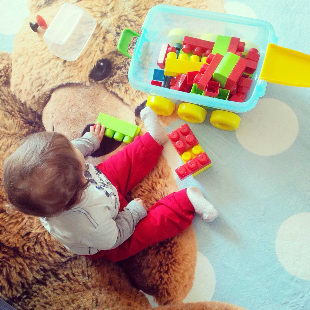 melcas85's tweet photo. Qui si gioca :) #play #playtime #mybaby #babyboy #amoredimamma #tantoamore #love #amorepuro #iloveyou http://t.co/tQigHwwOKQ