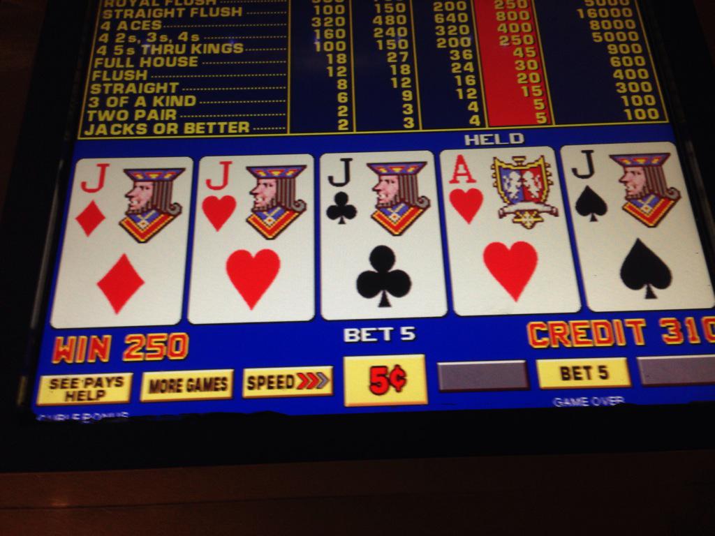 laschoeffler's tweet photo. Now I'm Rollin!  #vegas #ineverbetthemax http://t.co/TdPTDl4llX