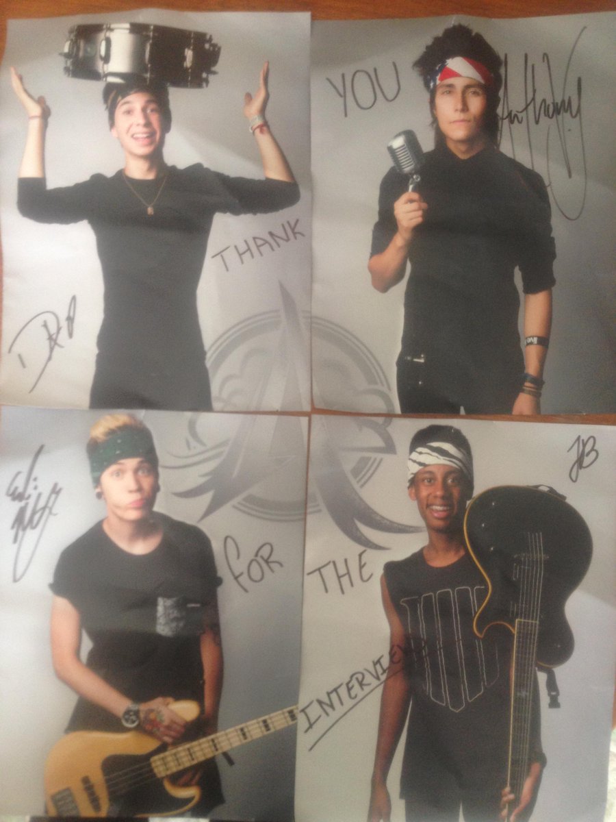 SenseYourEnergy's tweet photo. Thanks so much guys! @anthonyair_ @EliAir_ @justinair_ @dannyair_ (p.s. Still waiting on Danny 😜) http://t.co/D1vRwmEokJ