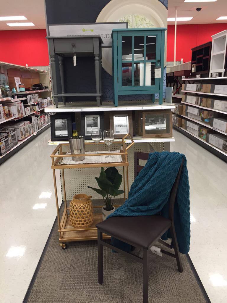 sph451's tweet photo. @laren_john @BernadetTravis 
Filling the floor with Target style! http://t.co/6IoaW0hYpH