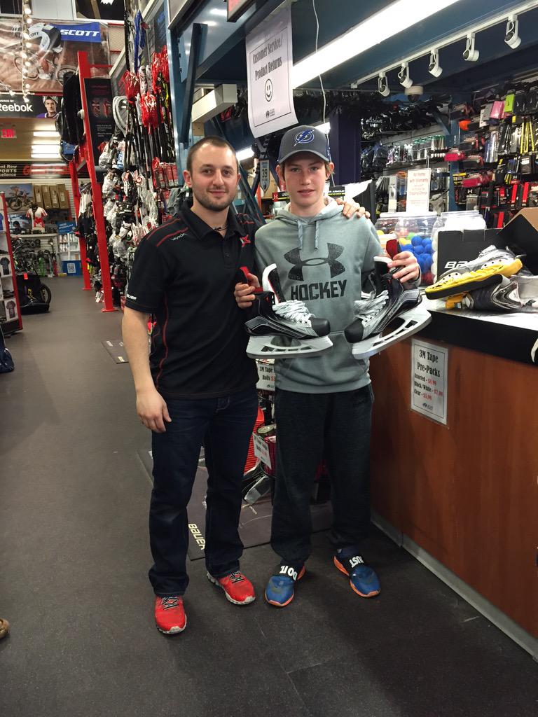 FrontRowSport's tweet photo. These 2 customers just walked out with some @BauerHockey gear #bauerchallenge #Vapor1Xskates #nxgtwig http://t.co/v5QbRPb6gd