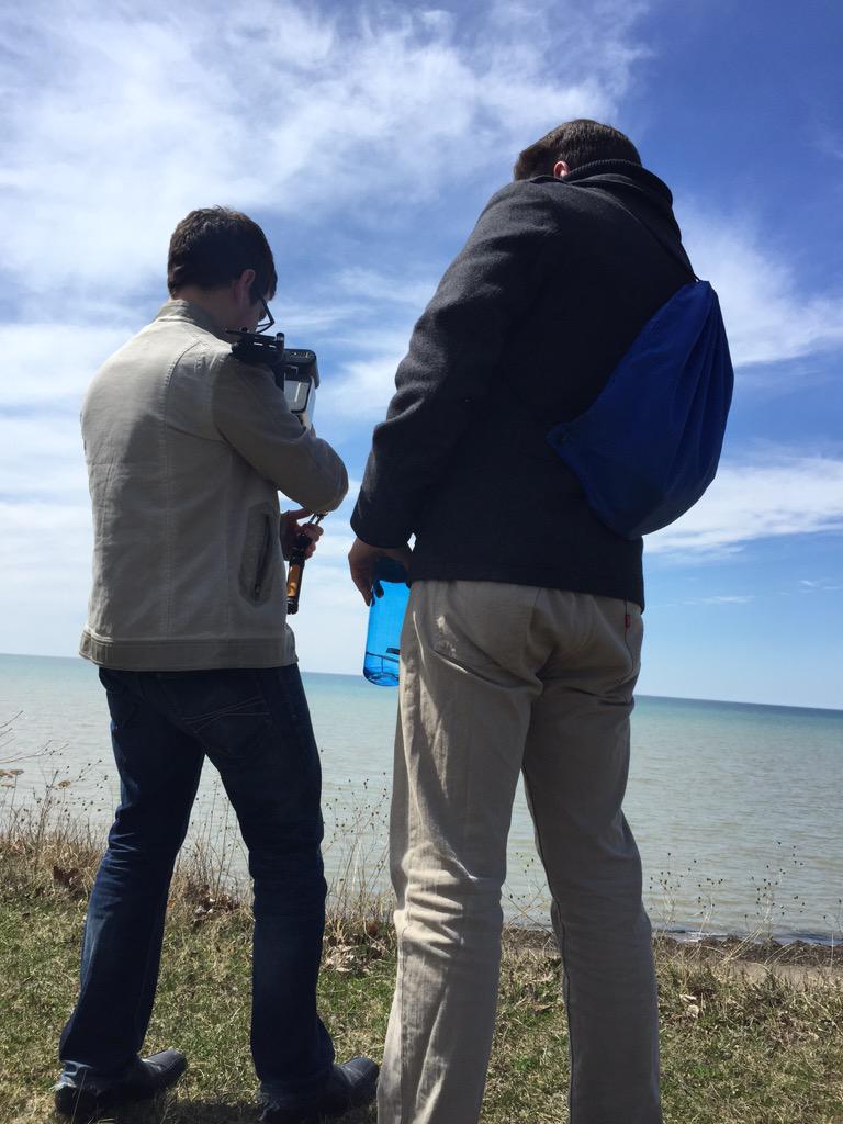 AMajorFilms's tweet image. On set shenanigans.