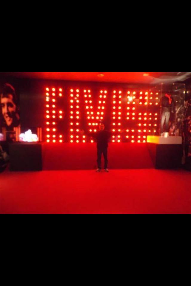 gerardsmith7's tweet photo. Just 24 days until me and @lisalozzy go to Memphis, Tennessee to pay our respects #gotbutterflies http://t.co/4dtFCMMcnv