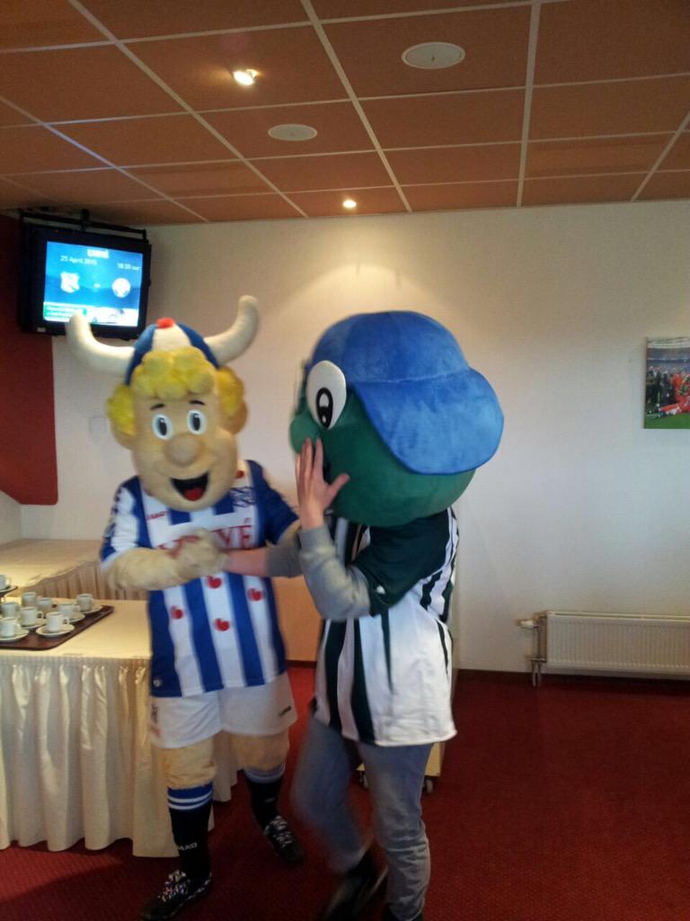 FCOldemarkt's tweet photo. FC Oldemarkt 4 met @KickOldemarkt waren vandaag op bezoek bij SC Heerenveen - Willem 2 http://t.co/XMPAP7dY8v