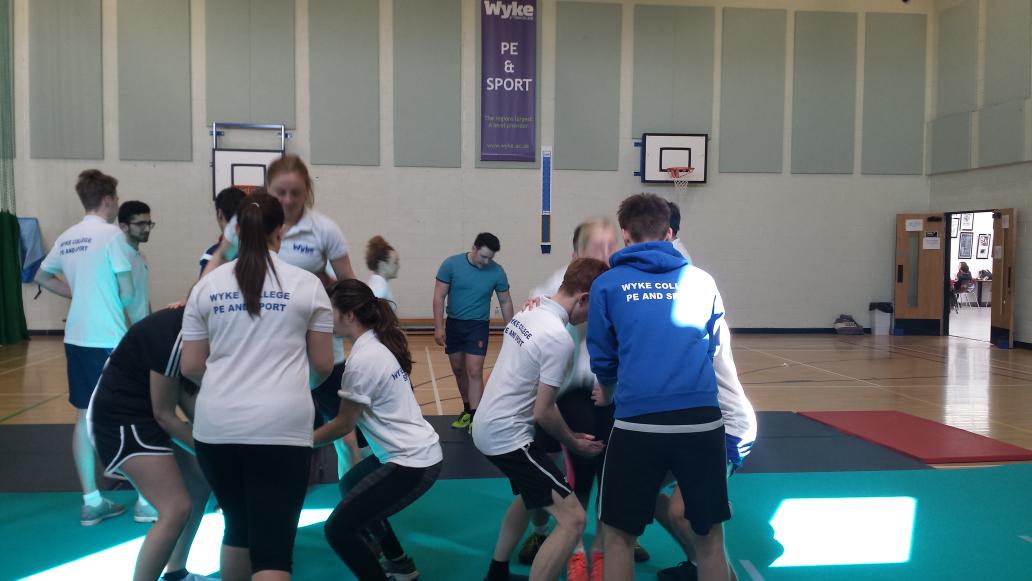 DWSheadcoach's tweet photo. Enjoyed coaching @wykecollegePE  wish you guys well in your exams 💙💚💛 http://t.co/JCcHI4D8XA