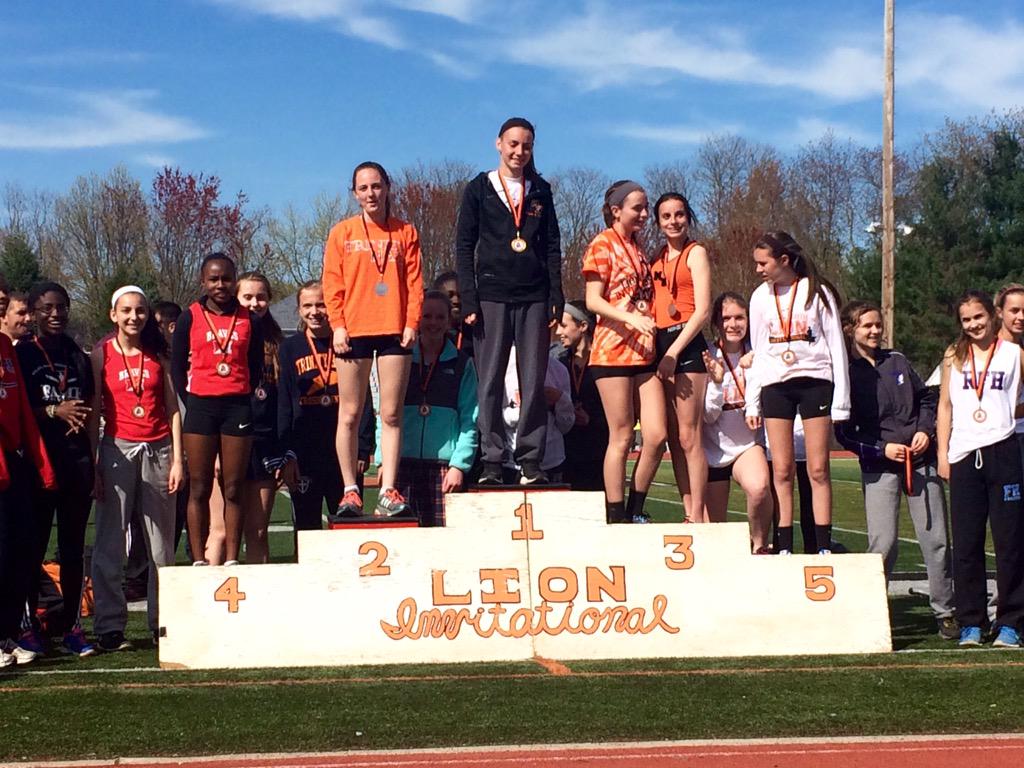 CoachCrowleyXC's tweet photo. Trinity Hall Track Fab Frosh are back finishing 2nd at Lion Invite Frosh 4x4! #TrinityHallFabFrosh http://t.co/UjT235VDrk