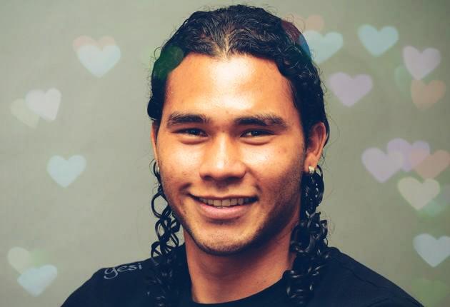 27yessi31's tweet photo. Esa mirada me enamora, esa sonrisa encantadora <3 #AyPapantlaTusHijosVuelan #CLTALQTH @gullit27 http://t.co/nZPptkaauZ