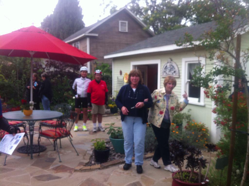 RFSnGT's tweet image. Bev and Terri photo bombing the bike ride.