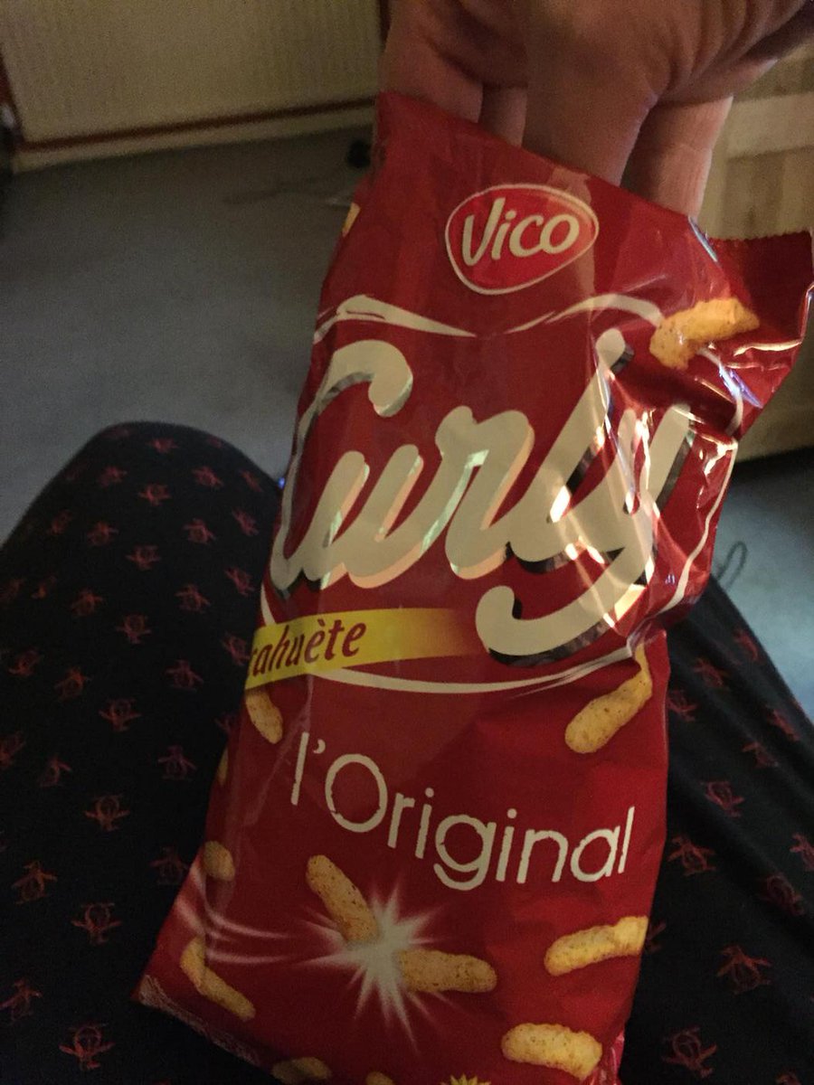 chrisfox66's tweet photo. Yummm don't mind if I do cheers #SnackHeaven http://t.co/Oc2Cj5OmSZ
