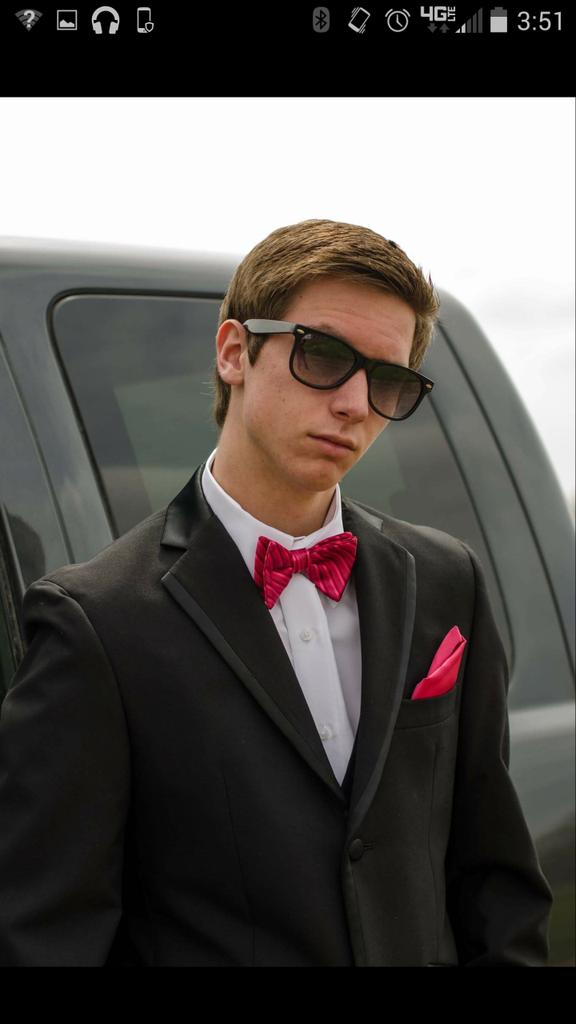 MarczakNick's tweet photo. Little brothers first prom haha o ya ladies he is single #modelsatus http://t.co/PW2MyOzOkv